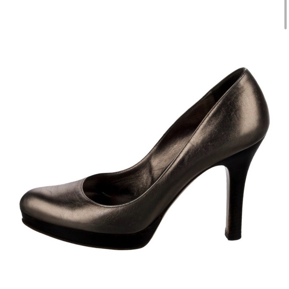 Gucci Metallic Black/Gold Heels - Picture 2 of 10